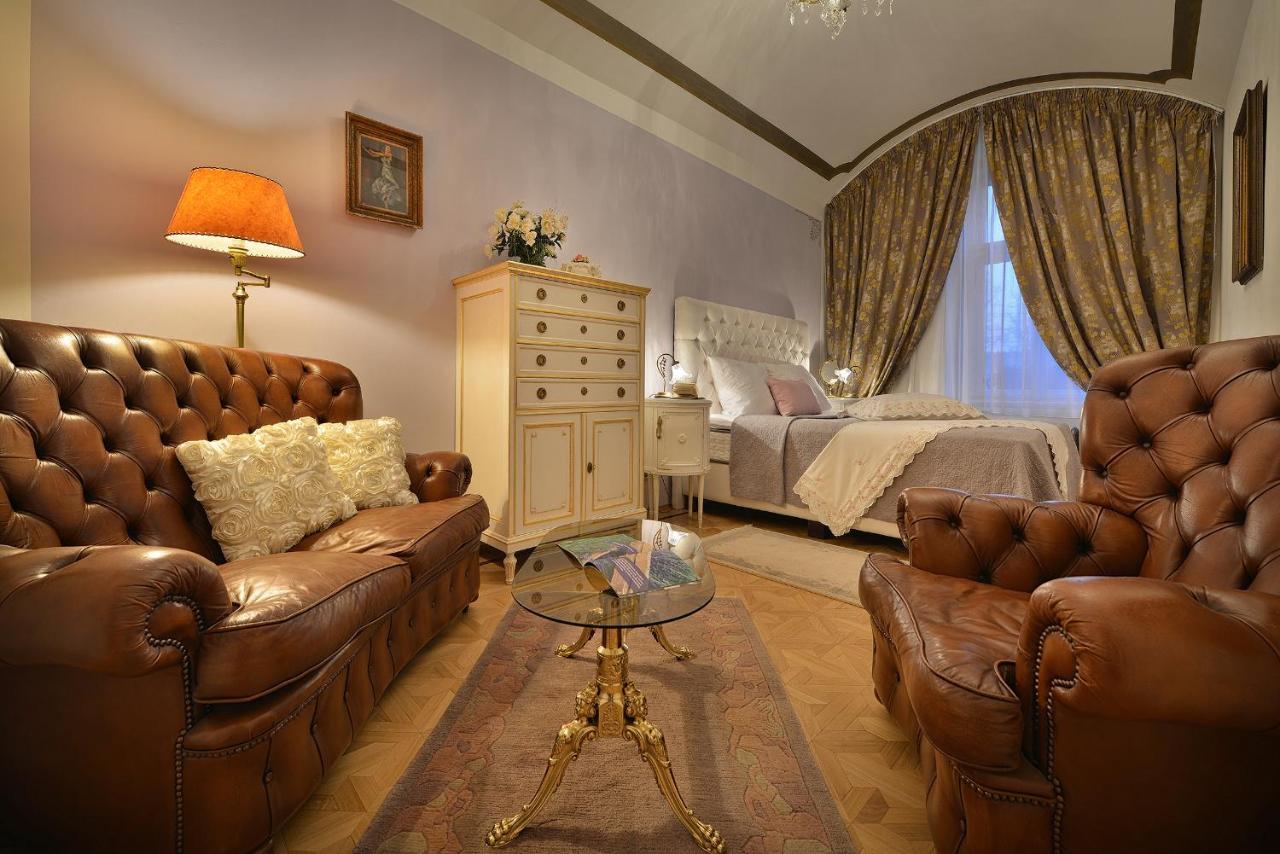 Apartman Dalia Janáčkovo nábřeží Praha Exteriér fotografie