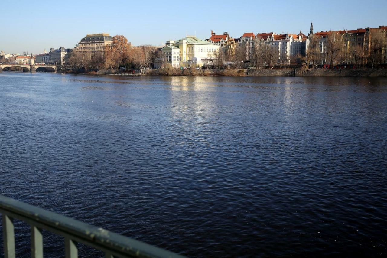 Apartmán Apartman Dalia Janáčkovo nábřeží Praha Exteriér fotografie